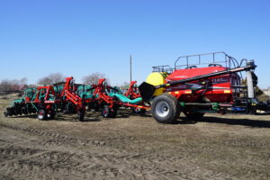 Системы внесения жидких удобрений на базе посевных комплексов FeatAgro всех модификаций